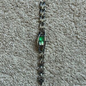 Rumors women’s vintage stainless steel silver/green bracelet watch one‎ size